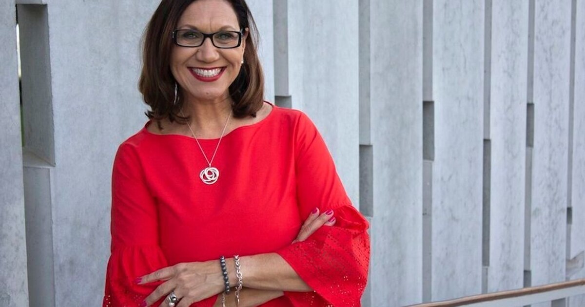 Dr Heiss to toss the coin