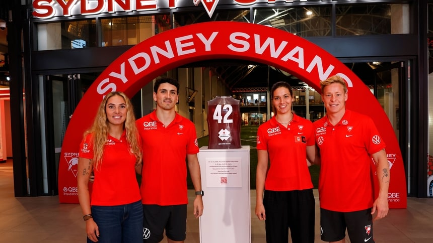 Swans 15.7.26 - Phil Hillyard pictures  001